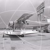 CF-DOX - de Havilland Canada Beaver FP at Toronto-Pearson in 1980